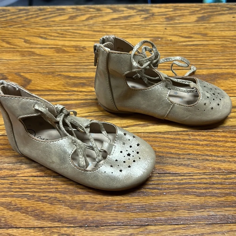 ❤️2/$15❤️5/$25❤️ CAT & JACK | Champagne lace up flats/shoes